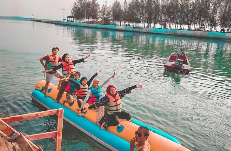 Water Sport Banana Boat Pulau Pari