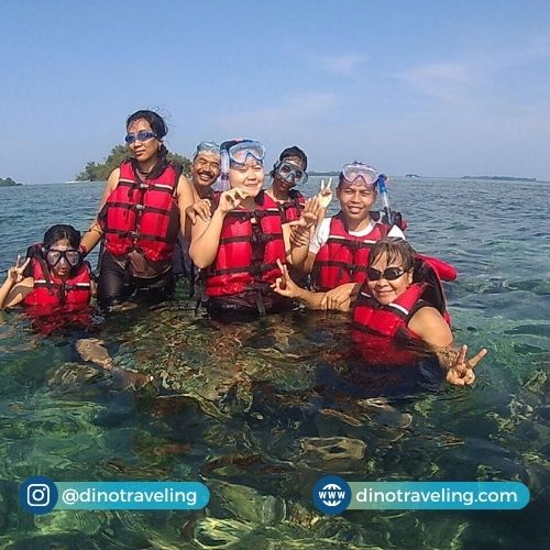 Snorkeling Seru Wisata Pulau Tidung Dino Traveling
